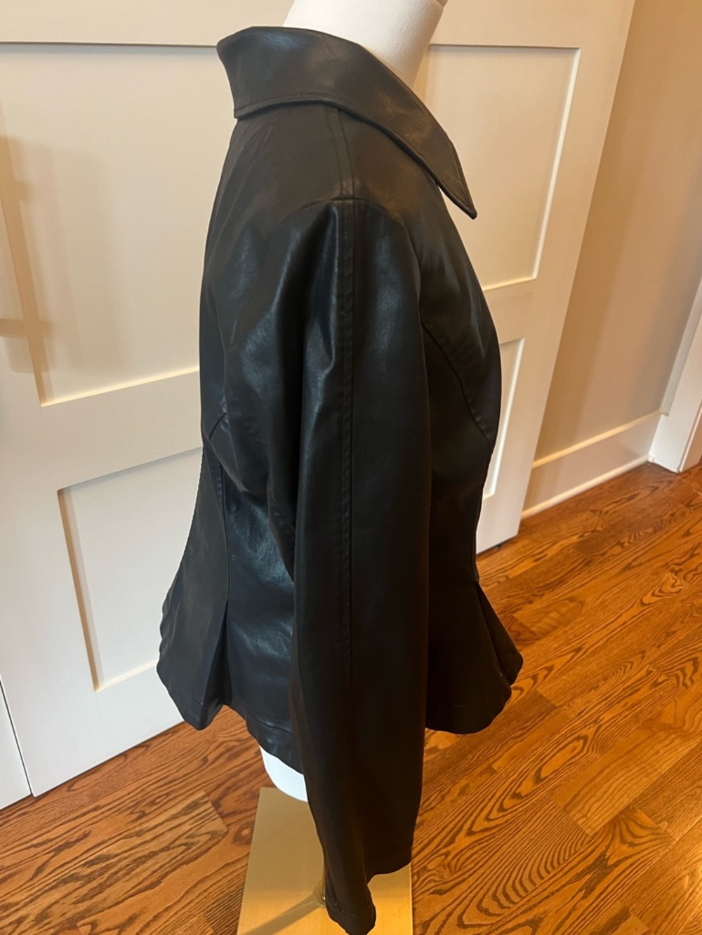 NWT- White House Black Market Peplum Coated Denim Jacket in Black Size M - Picture 6 of 10